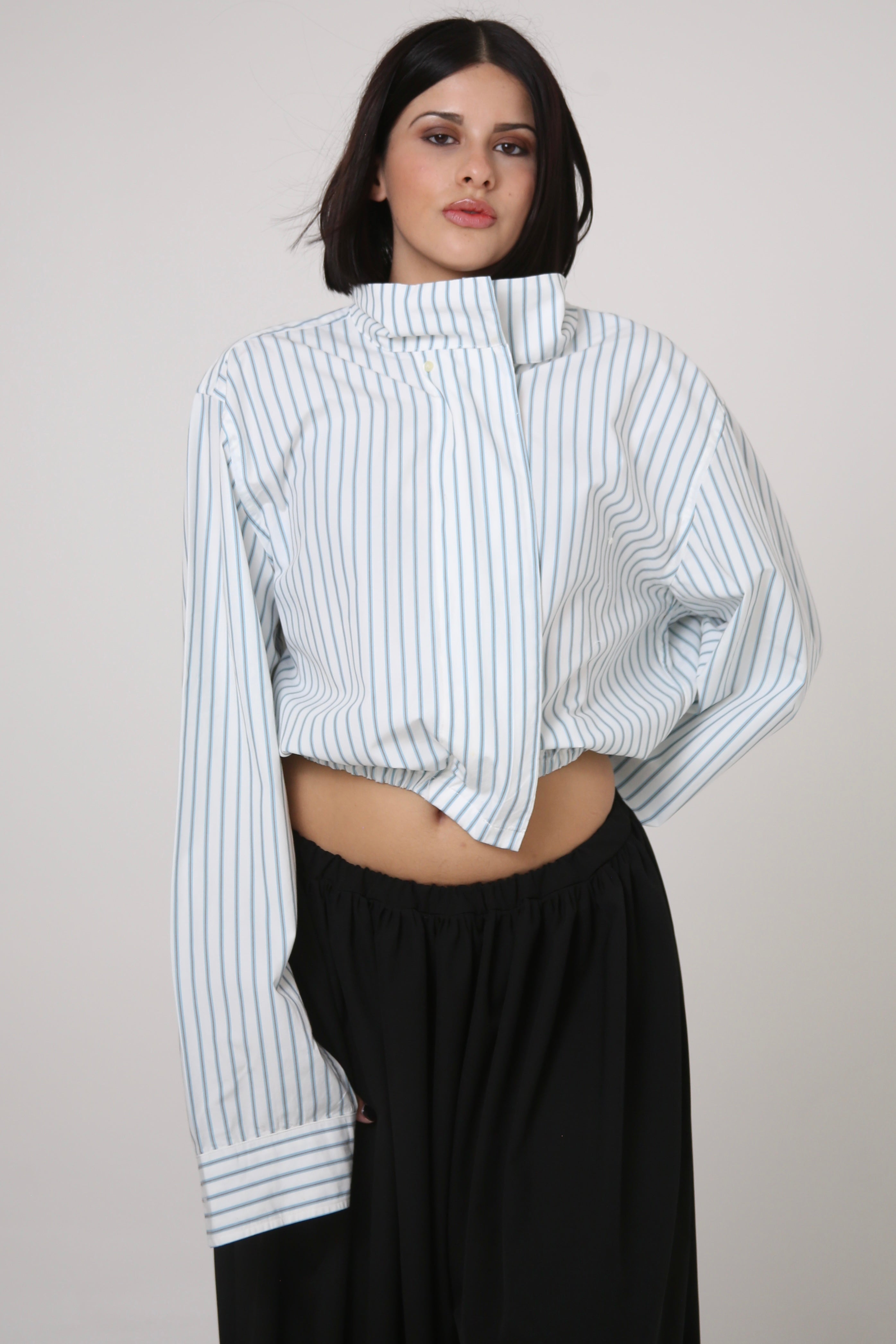CAMISA NEKKU - TALLA M - BLANCA RAYS AZULES