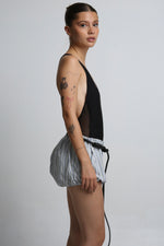 Cargar imagen en el visor de la galería, MINI SHORTS BURU - TALLA S/M
