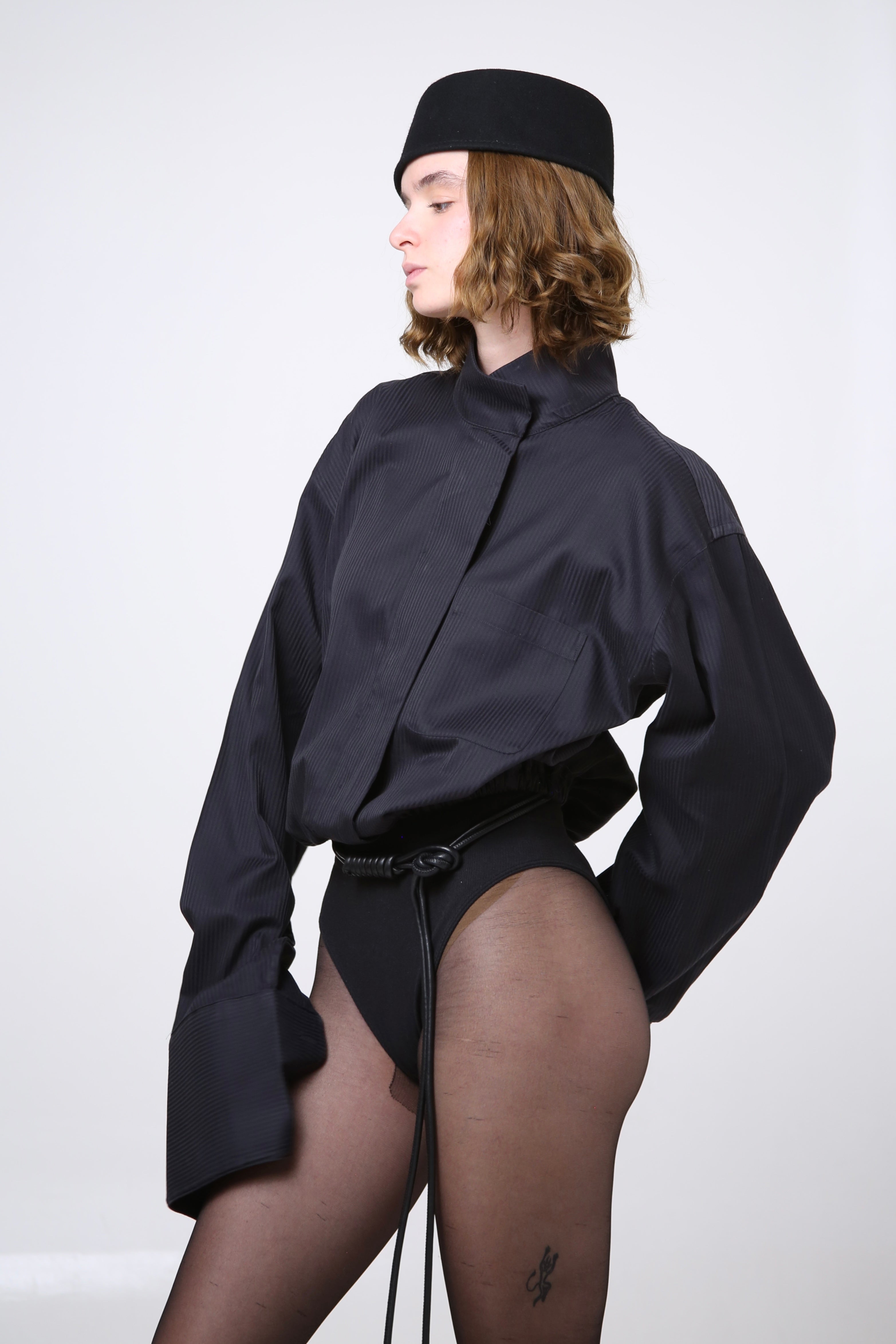 CAMISA NEKKU - TALLA S/M - NEGRA TEXTURA RAYAS