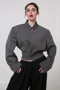 BLAZER KEI - TALLA M - GRIS TEXTURA RAYAS