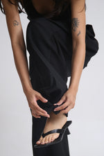 Cargar imagen en el visor de la galería, PANTALÓN URRARA - NEGRO - TALLA M
