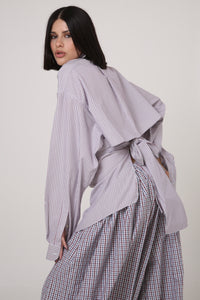 CAMISA YUNA - TALLA M - RAYAS AZULES Y ROJAS