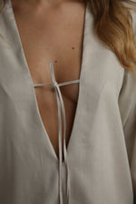 Cargar imagen en el visor de la galería, TOP KEI - TALLA S/M - BEIGE
