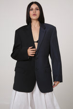 Cargar imagen en el visor de la galería, BLAZER DU - TALLA M - MITAD GRIS OXFORD Y AZUL RAYAS DIPLOMÁTICAS
