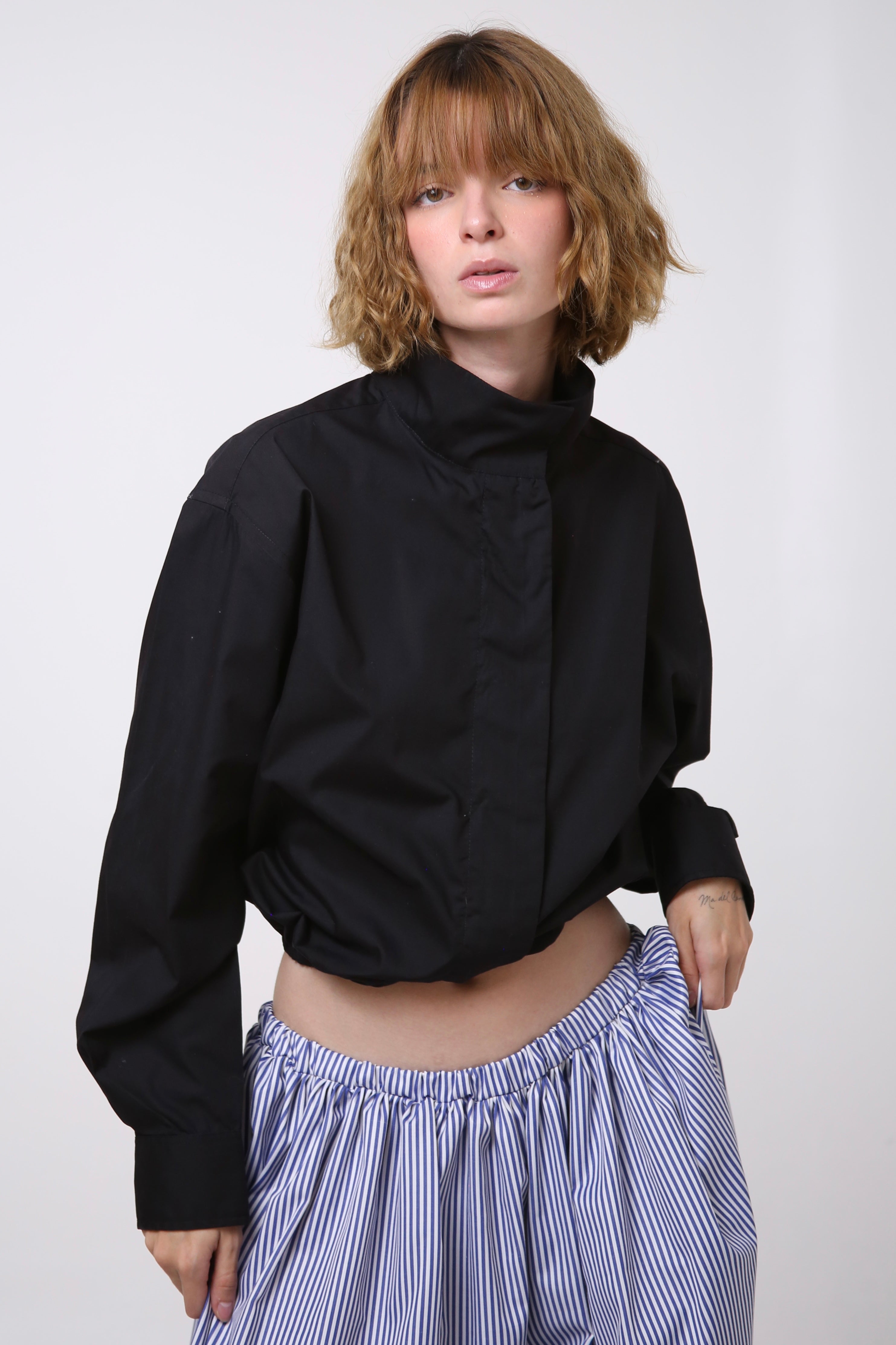 CAMISA NEKKU - TALLA S/M - NEGRA