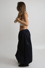 Cargar imagen en el visor de la galería, PANTALÓN SAORI - UNITALLA - AZUL SATINADO
