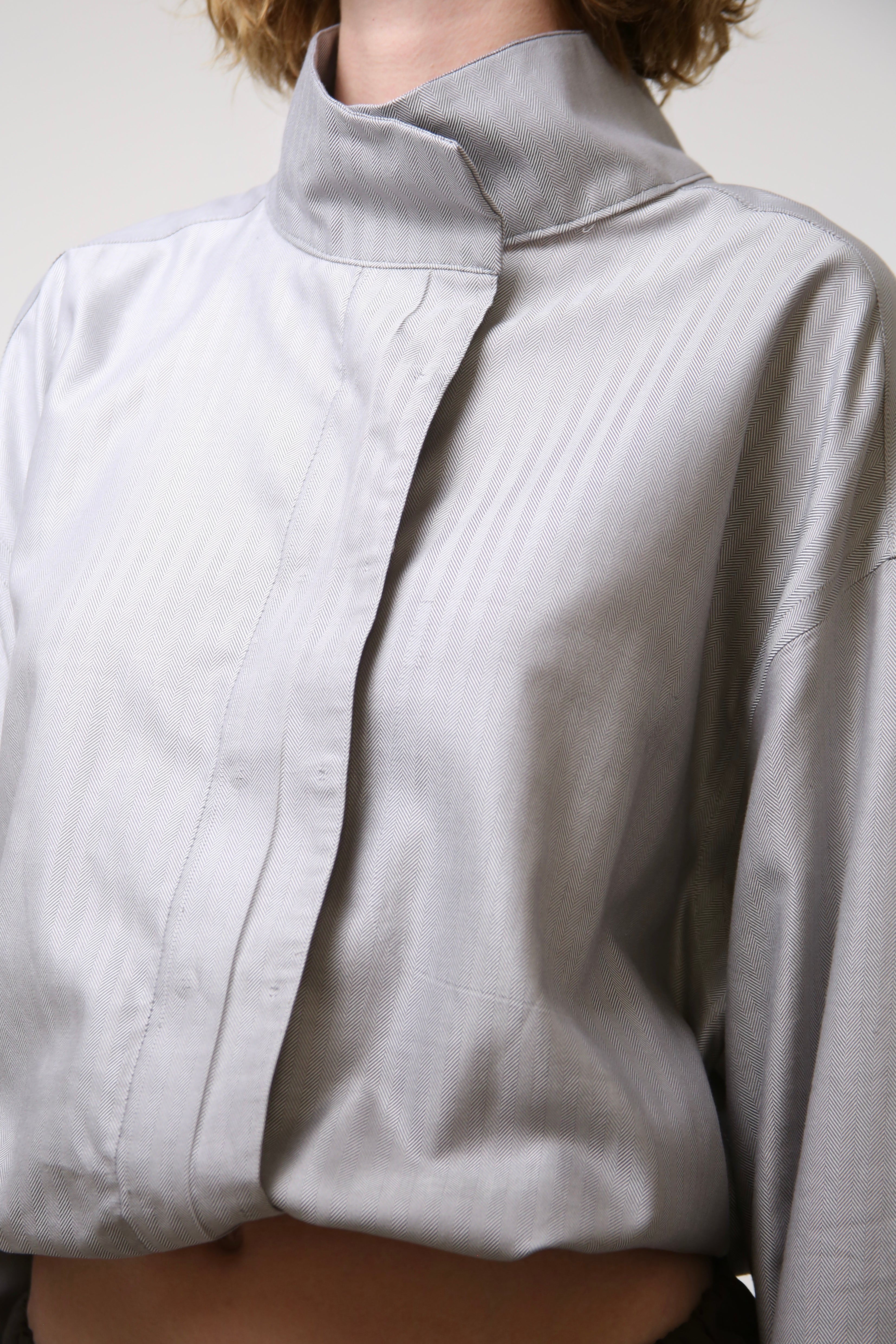 CAMISA NEKKU - TALLA M/L - GRIS TEXTURA RAYAS