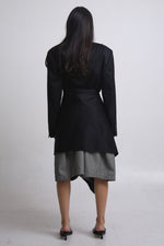 Cargar imagen en el visor de la galería, BLAZER CAPA - NEGRO - TALLA M

